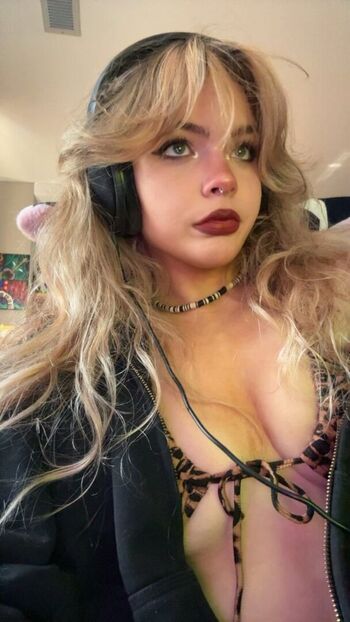 Aiiygatorz page leaked private photo uncensored HD quality