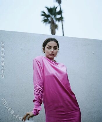Ana de armas  page leaked private photo uncensored HD quality