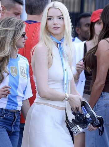 Anya taylor joy  page leaked private photo uncensored HD quality