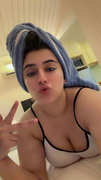 Apoorva bhalla leaked private photo uncensored HD quality