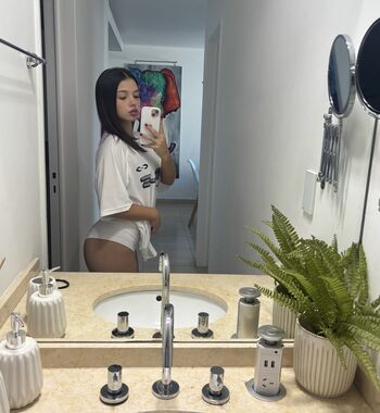 Aprilestrela leaked private photo uncensored HD quality