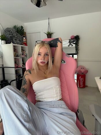 Armpit fetish  page leaked private photo uncensored HD quality