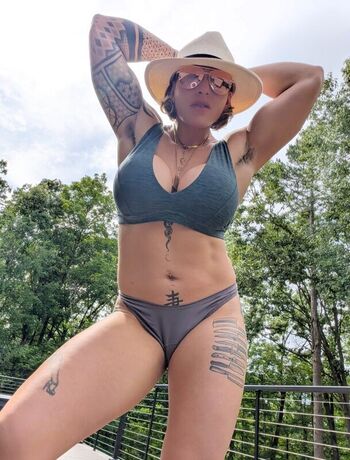 Armpit fetish  page leaked private photo uncensored HD quality