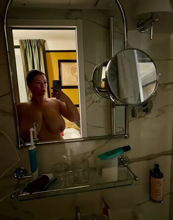 Bel larcombe slice of salami  page leaked private photo uncensored HD quality