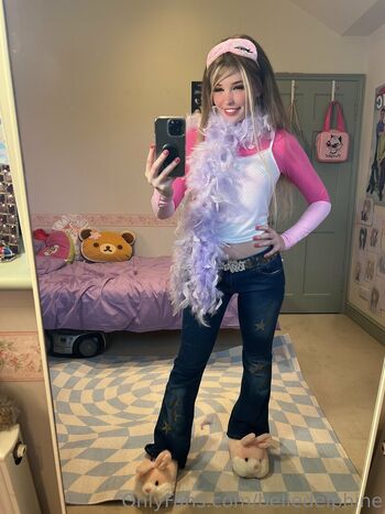 Belle delphine  page leaked private photo uncensored HD quality