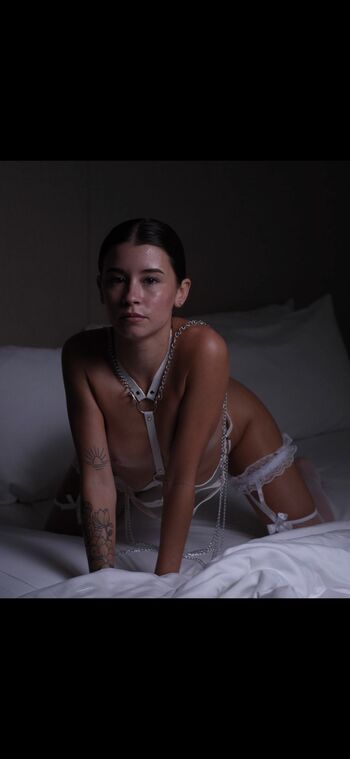 Bitty   page leaked private photo uncensored HD quality