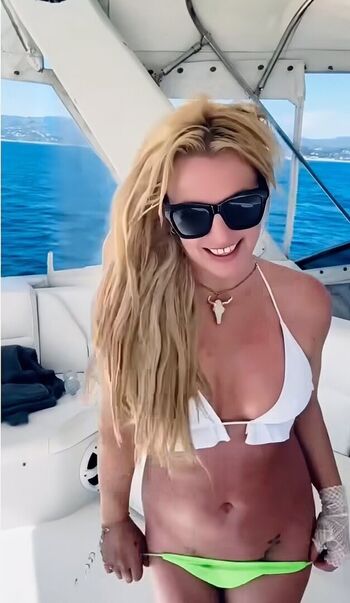 Britney spears  page leaked private photo uncensored HD quality