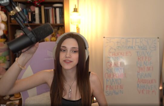 Bunnygirlbree  page leaked private photo uncensored HD quality
