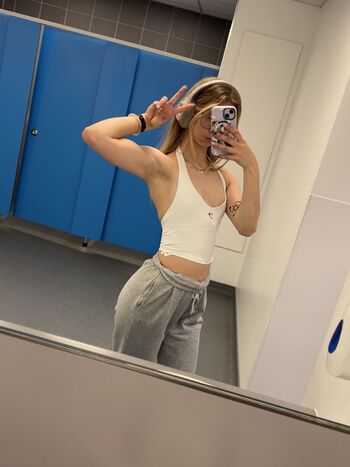 Capybaraclutchs page leaked private photo uncensored HD quality
