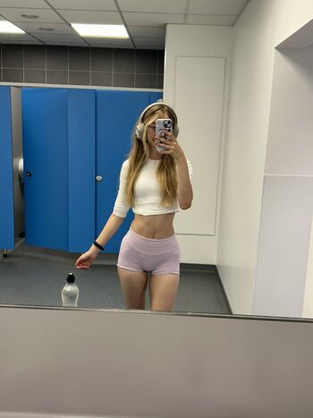 Capybaraclutchs page leaked private photo uncensored HD quality