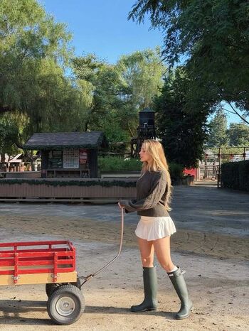 Caroline zalog  page leaked private photo uncensored HD quality