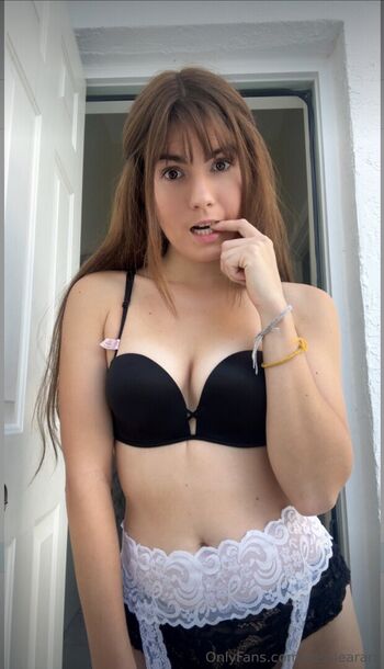 Cassie aran page leaked private photo uncensored HD quality