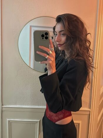 Charlotte berry leaked private photo uncensored HD quality