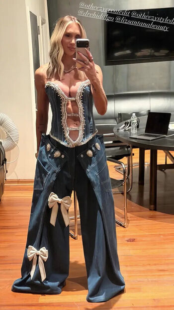 Charlotte flair page leaked private photo uncensored HD quality
