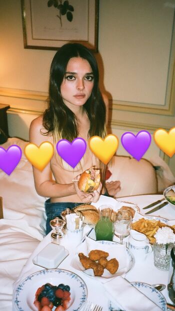 Charlotte lawrence page leaked private photo uncensored HD quality