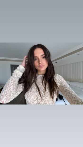 Charlotte lawrence page leaked private photo uncensored HD quality
