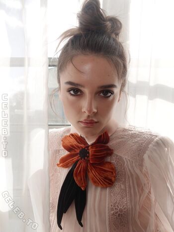 Charlotte lawrence leaked private photo uncensored HD quality
