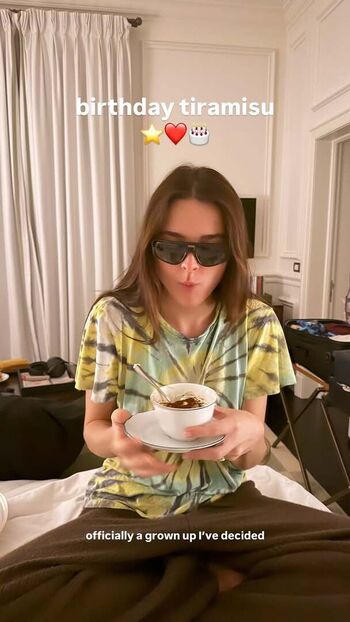 Charlotte lawrence leaked private photo uncensored HD quality