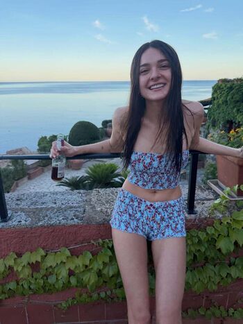 Charlotte lawrence leaked private photo uncensored HD quality