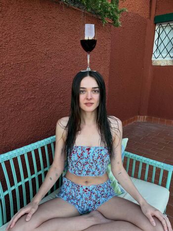Charlotte lawrence leaked private photo uncensored HD quality
