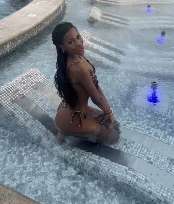 Chumile raziya leaked private photo uncensored HD quality