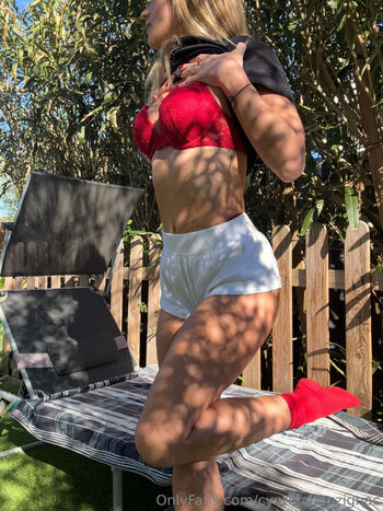 Cynthia bouzignac page leaked private photo uncensored HD quality