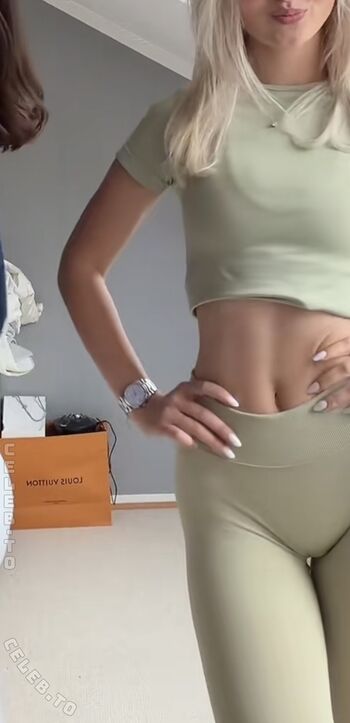 Elena zoe page leaked private photo uncensored HD quality