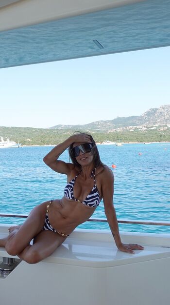 Elisabetta canalis leaked private photo uncensored HD quality