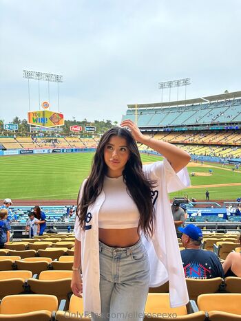 Elleroseexo  page leaked private photo uncensored HD quality