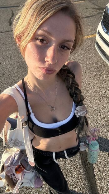 Ellesasmrr leaked private photo uncensored HD quality