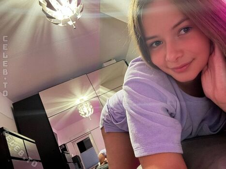 Emiliy dreams leaked private photo uncensored HD quality