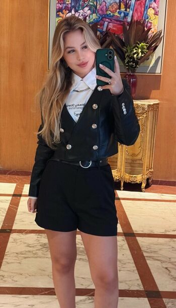 Emilly schellmann page leaked private photo uncensored HD quality