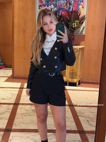 Emilly schellmann page leaked private photo uncensored HD quality