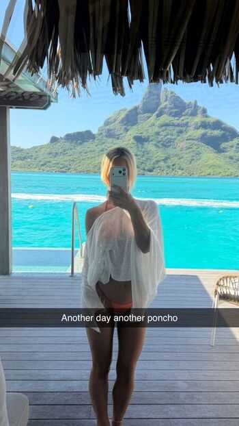 Emily elizabeth leaked private photo uncensored HD quality