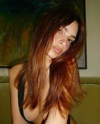Emily ratajkowski leaked private photo uncensored HD quality