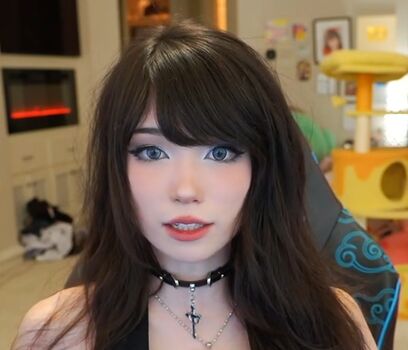 Emiru  page leaked private photo uncensored HD quality