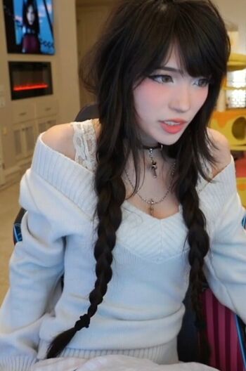 Emiru  page leaked private photo uncensored HD quality