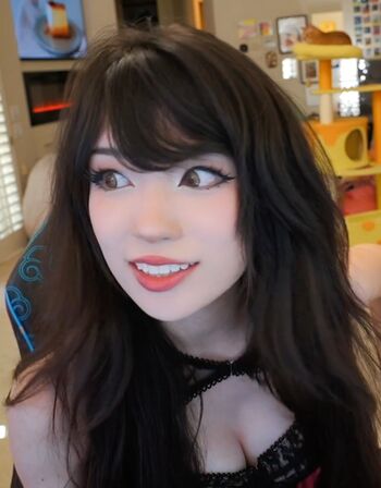Emiru  page leaked private photo uncensored HD quality