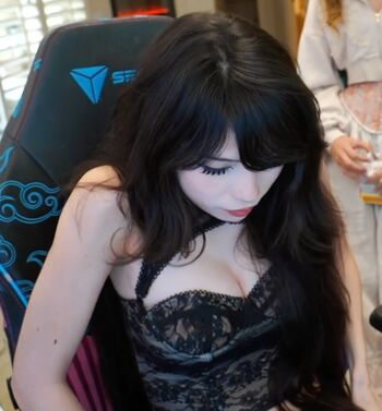 Emiru  page leaked private photo uncensored HD quality