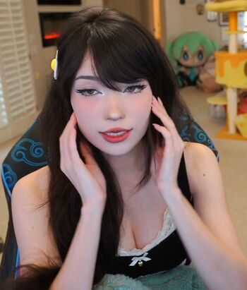 Emiru  page leaked private photo uncensored HD quality