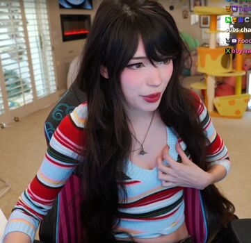 Emiru  page leaked private photo uncensored HD quality