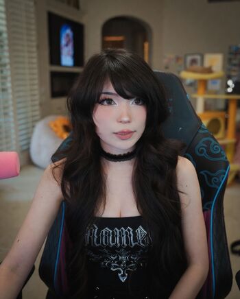 Emiru  page leaked private photo uncensored HD quality