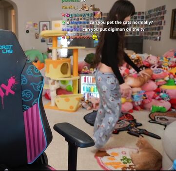 Emiru  page leaked private photo uncensored HD quality