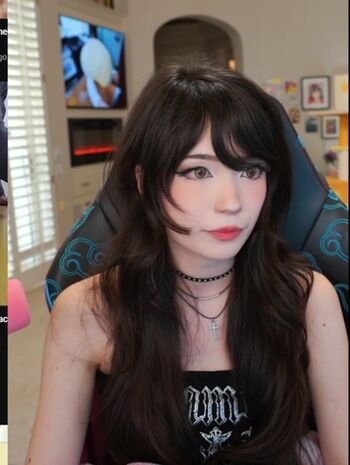 Emiru  page leaked private photo uncensored HD quality