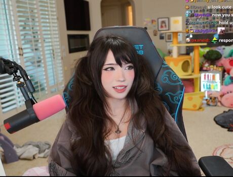 Emiru  page leaked private photo uncensored HD quality