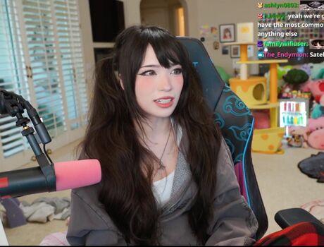 Emiru  page leaked private photo uncensored HD quality