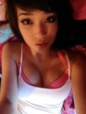 Emiru  page leaked private photo uncensored HD quality