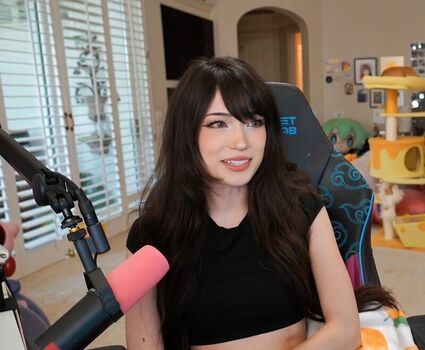Emiru  page leaked private photo uncensored HD quality