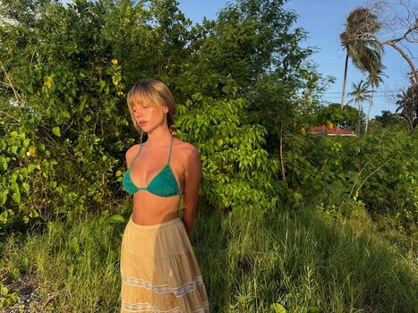 Ester exposito leaked private photo uncensored HD quality