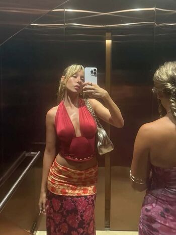 Ester exposito leaked private photo uncensored HD quality